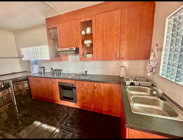 3 BEDROOM HOUSE FOR SALE IN VANDERBIJLPARK CW 4